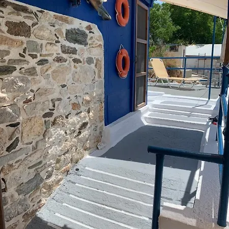 Semesterbostad House Stavros